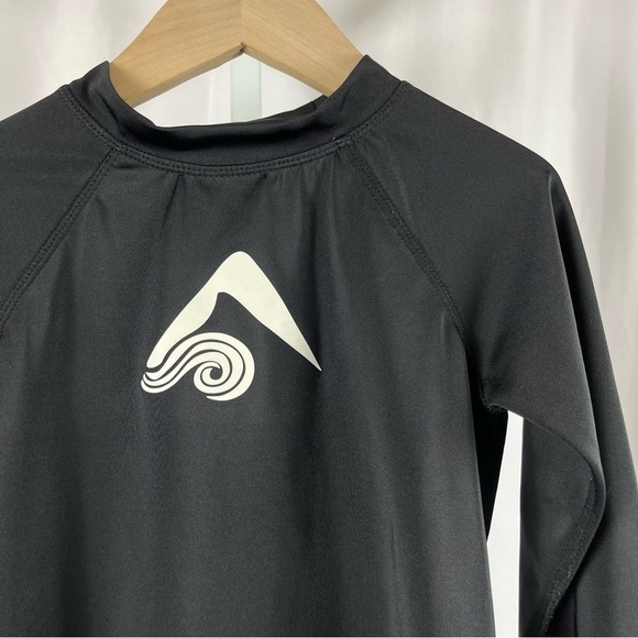 Kanu Surf Size 8 Rashguard Swim Jiu Jitsu Karate Beach Summer Hawaiian - Picture 4 of 4